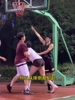 肘姐在校园打球，从青涩少女到强硬霸主，肘姐经历了什么？